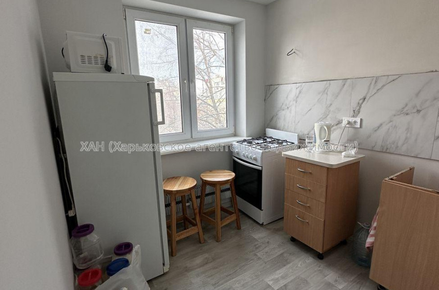 Продам квартиру, Непокоренных ул. , 2  ком., 45 м², капитальный ремонт 