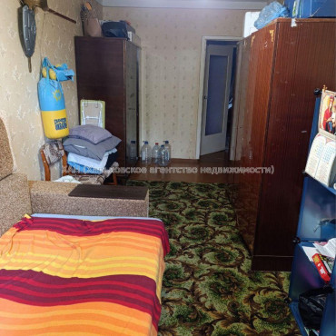 Продам квартиру, Непокоренных ул. , 2 кім., 45 м², косметический ремонт 