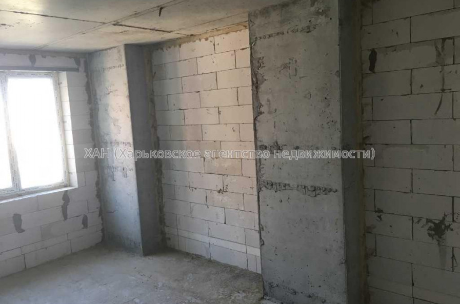 Продам квартиру, Победы просп. , 2  ком., 82.70 м², без внутренних работ 