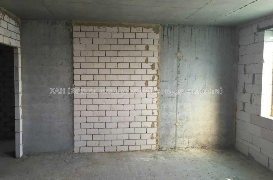 Продам квартиру, Победы просп. , 2  ком., 82.70 м², без внутренних работ 
