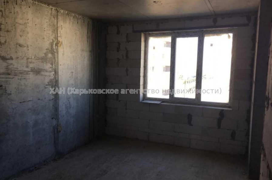 Продам квартиру, Победы просп. , 2  ком., 82.70 м², без внутренних работ 