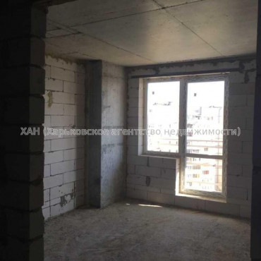 Продам квартиру, Победы просп. , 2  ком., 82.70 м², без внутренних работ 