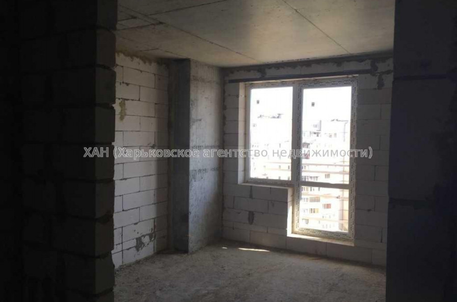 Продам квартиру, Победы просп. , 2  ком., 82.70 м², без внутренних работ 