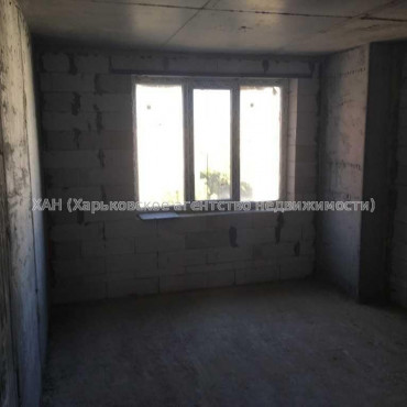 Продам квартиру, Победы просп. , 2  ком., 82.70 м², без внутренних работ 