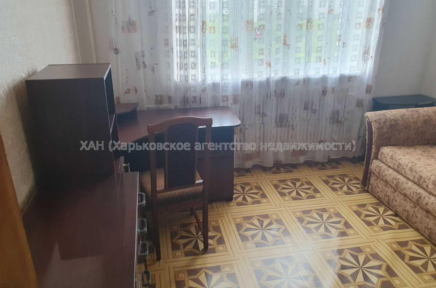 Продам квартиру, 2  ком., 51.60 м², косметический ремонт 
