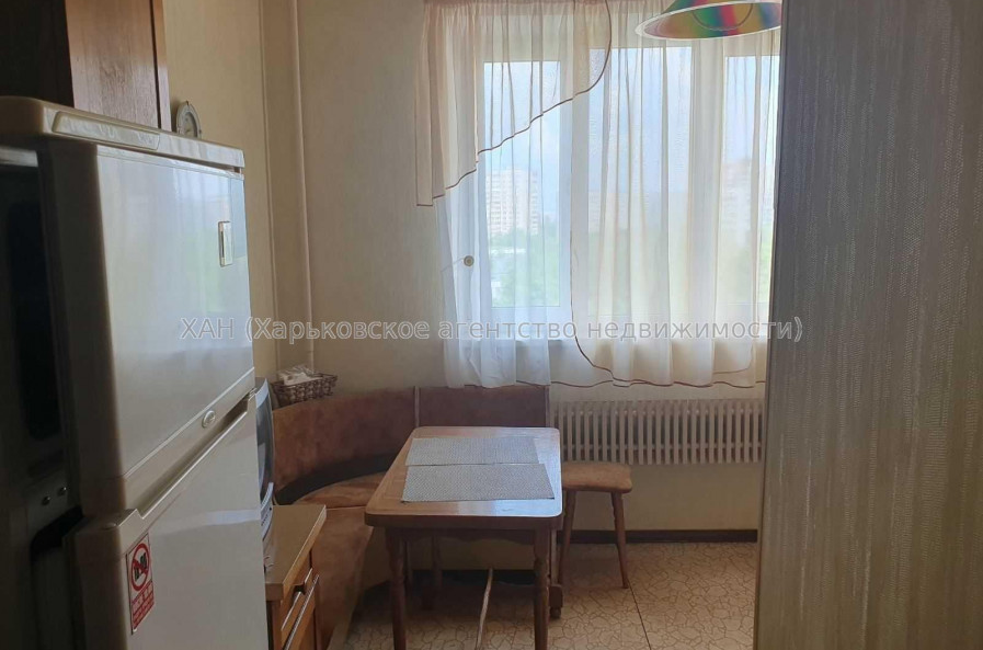 Продам квартиру, 2  ком., 51.60 м², косметический ремонт 