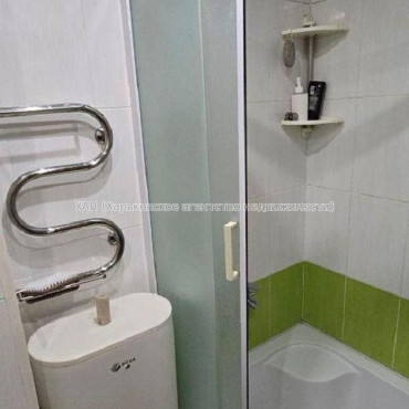 Продам квартиру, Академика Павлова ул. , 2 кім., 46 м², частичный ремонт 