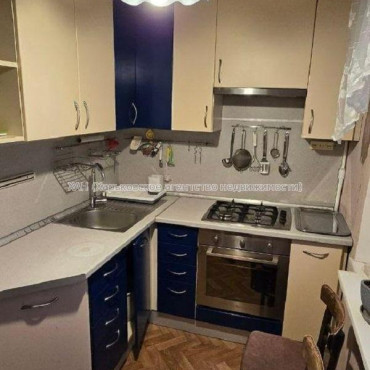 Продам квартиру, Академика Павлова ул. , 2 кім., 46 м², частичный ремонт 