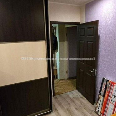 Продам квартиру, Академика Павлова ул. , 2 кім., 46 м², частичный ремонт 