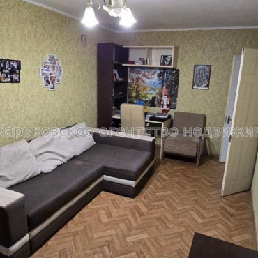 Продам квартиру, Академика Павлова ул. , 2 кім., 46 м², частичный ремонт 