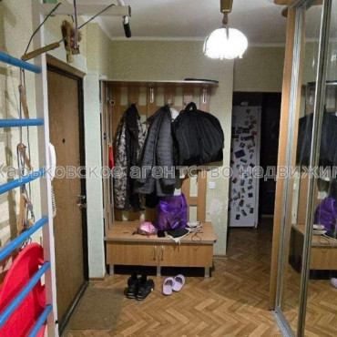 Продам квартиру, Академика Павлова ул. , 2 кім., 46 м², частичный ремонт 