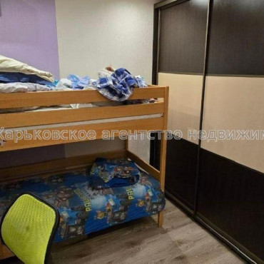 Продам квартиру, Академика Павлова ул. , 2 кім., 46 м², частичный ремонт 
