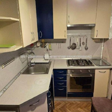 Продам квартиру, Академика Павлова ул. , 2 кім., 46 м², частичный ремонт 