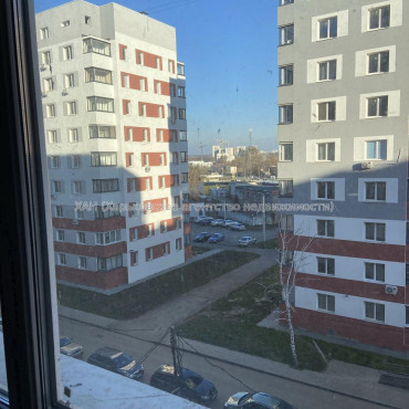 Продам квартиру, Борткевича ул. , 1 кім., 37 м², без внутренних работ 
