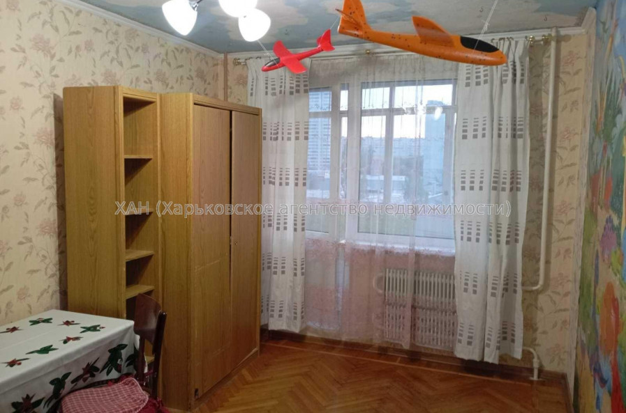 Здам квартиру, Людвига Свободы просп. , 3 кім., 72 м², косметический ремонт 