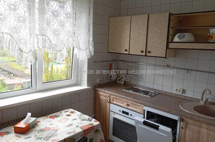 Здам квартиру, Людвига Свободы просп. , 3 кім., 72 м², косметический ремонт 