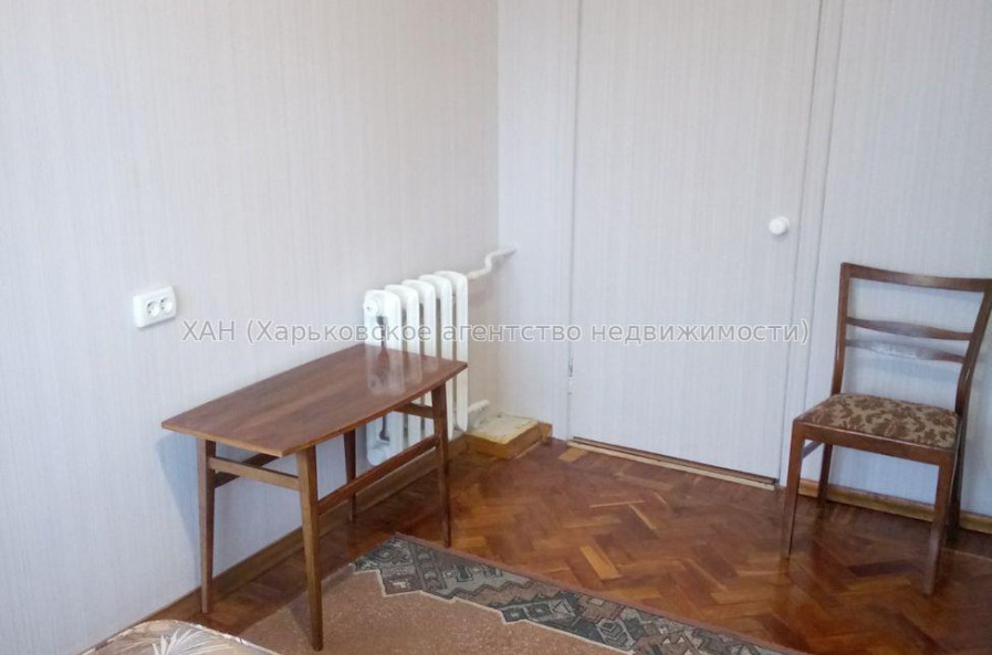 Здам квартиру, Деревянко ул. , 3 кім., 60 м², советский ремонт 