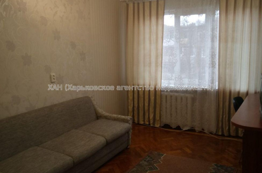 Здам квартиру, Деревянко ул. , 3 кім., 60 м², советский ремонт 