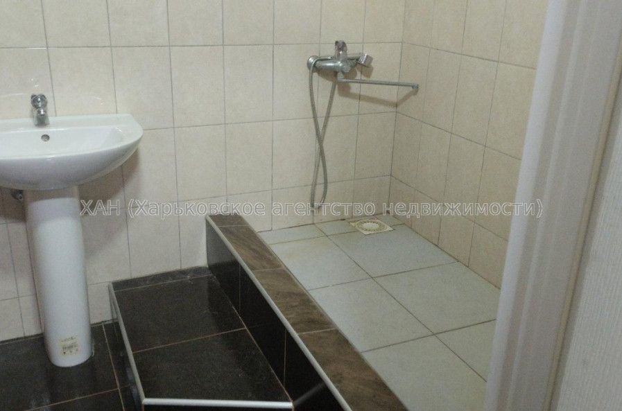 Здам квартиру, Юмашева ул. , 2 кім., 68 м², капитальный ремонт 