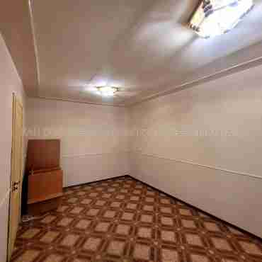 Продам квартиру, 23 Августа ул. , 1 кім., 31 м², косметический ремонт 
