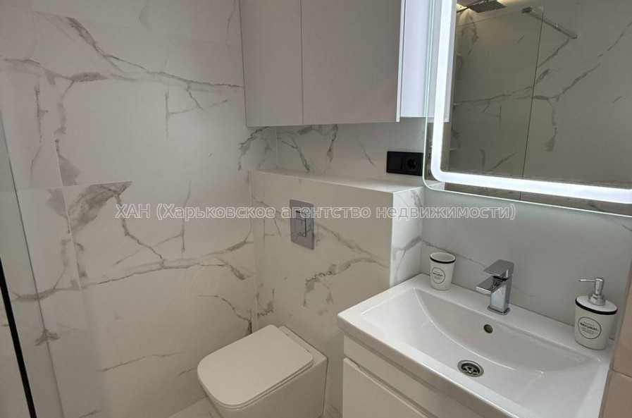 Продам квартиру, Науки просп. , 1  ком., 30 м², авторский дизайн 