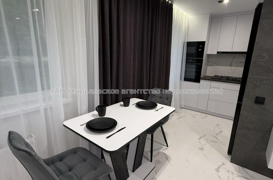 Продам квартиру, Науки просп. , 1  ком., 30 м², авторский дизайн 