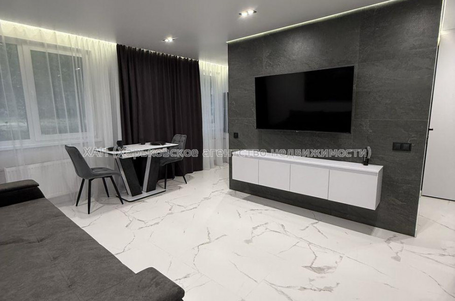 Продам квартиру, Науки просп. , 1  ком., 30 м², авторский дизайн 