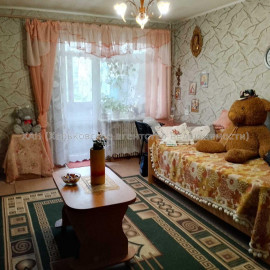 Продам квартиру, Евгения Храпка ул. , 1 кім., 38.50 м², косметический ремонт
