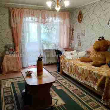 Продам квартиру, Евгения Храпка ул. , 1 кім., 38.50 м², косметический ремонт 
