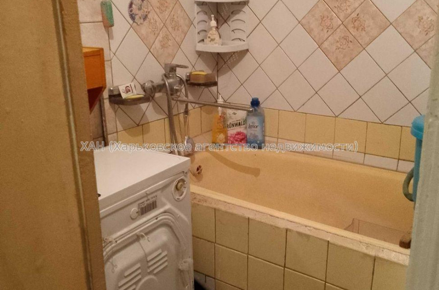 Продам квартиру, Евгения Храпка ул. , 1 кім., 38.50 м², косметический ремонт 