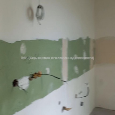 Продам квартиру, Ахсарова Энвера ул. , 3  ком., 67.30 м², без отделочных работ 