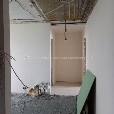 Продам квартиру, Ахсарова Энвера ул. , 3  ком., 67.30 м², без отделочных работ 