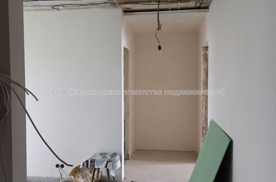 Продам квартиру, Ахсарова Энвера ул. , 3 кім., 67.30 м², без отделочных работ 