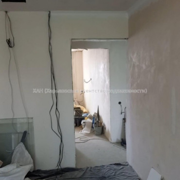 Продам квартиру, Ахсарова Энвера ул. , 3  ком., 67.30 м², без отделочных работ 