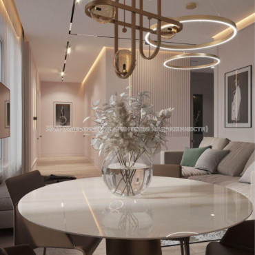 Продам квартиру, Свободы ул. , 3 кім., 101.40 м², без внутренних работ 