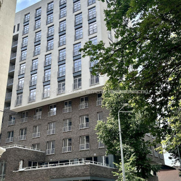 Продам квартиру, Свободы ул. , 3 кім., 101.40 м², без внутренних работ 