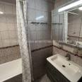 Продам квартиру, Защитников Неба ул. , 3 кім., 57.50 м², капитальный ремонт 