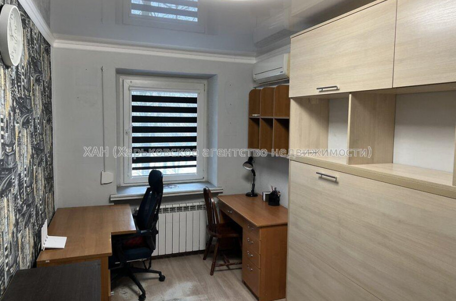 Продам квартиру, Защитников Неба ул. , 3 кім., 57.50 м², капитальный ремонт 