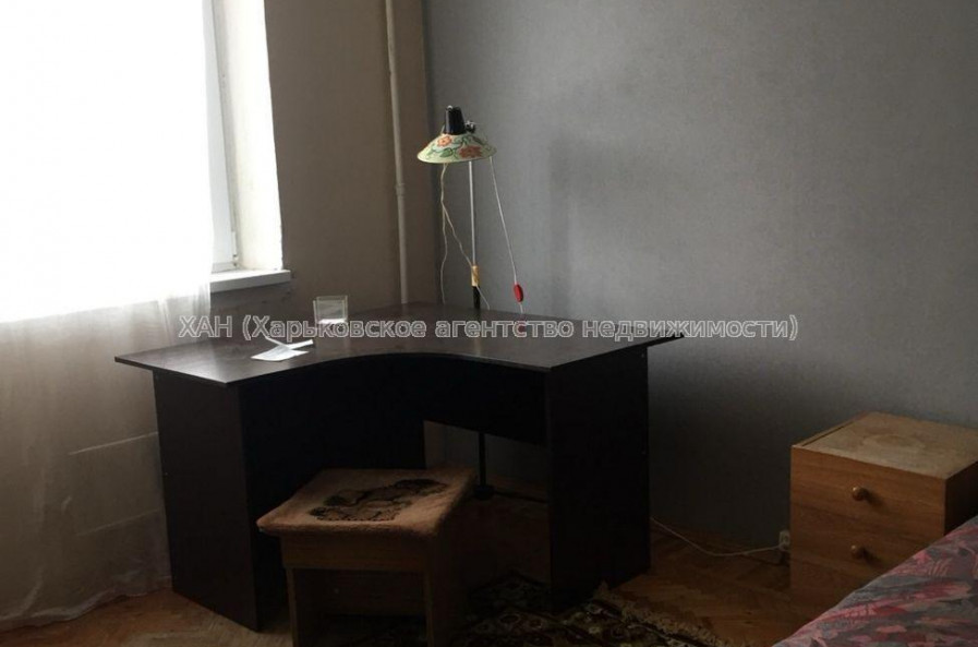 Продам квартиру, Большая Кольцевая ул. , 2 кім., 46 м², косметический ремонт 