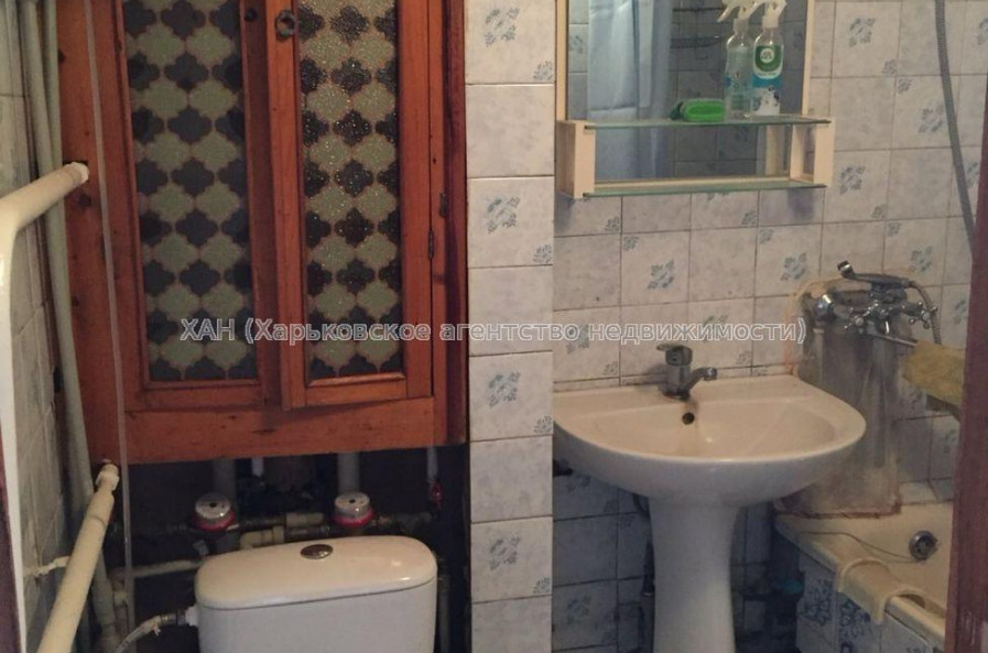 Продам квартиру, Большая Кольцевая ул. , 2 кім., 46 м², косметический ремонт 