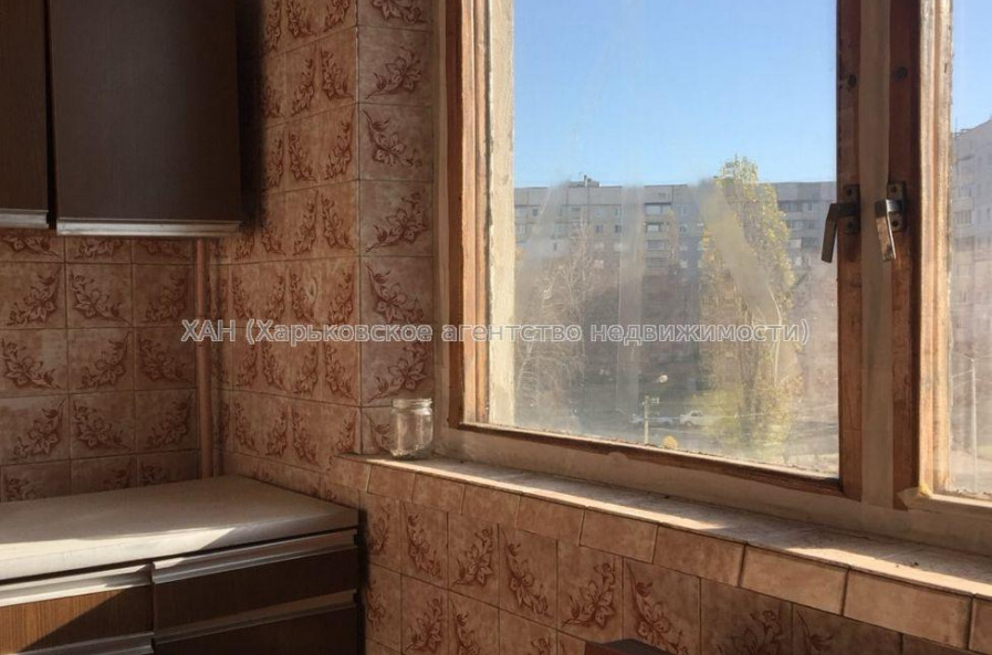 Продам квартиру, Большая Кольцевая ул. , 2 кім., 46 м², косметический ремонт 