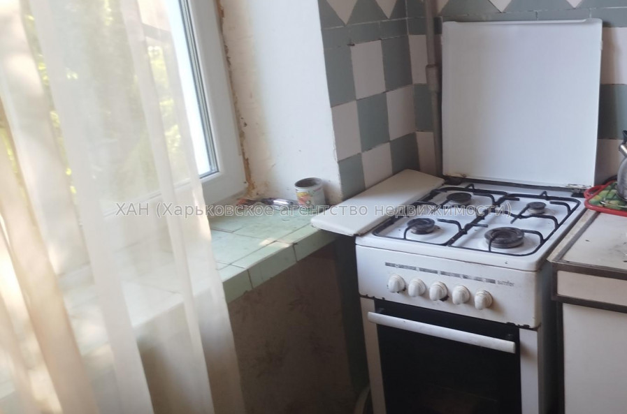 Продам квартиру, Астрономическая ул. , 2 кім., 45 м², советский ремонт 