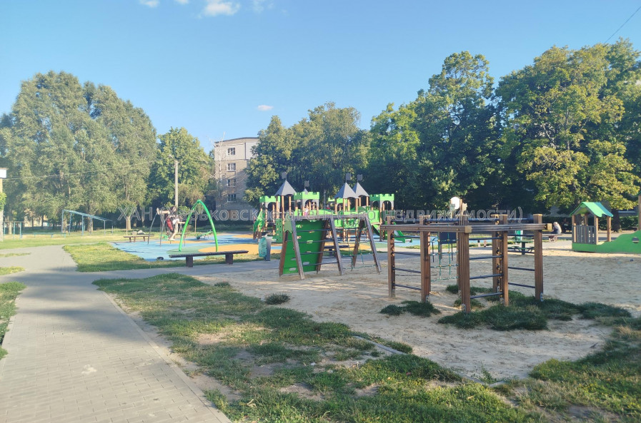 Продам квартиру, Астрономическая ул. , 2 кім., 45 м², советский ремонт 