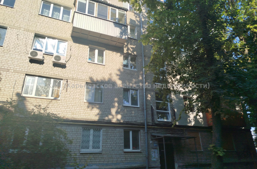 Продам квартиру, Астрономическая ул. , 2 кім., 45 м², советский ремонт 