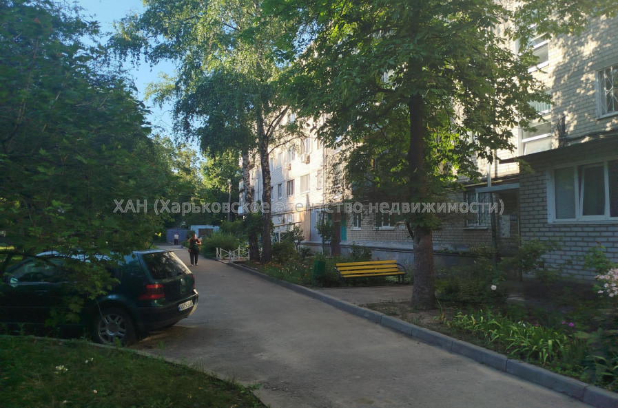 Продам квартиру, Астрономическая ул. , 2 кім., 45 м², советский ремонт 