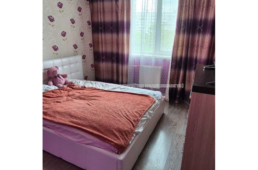 Продам квартиру, Зубарева Александра ул. , 2 кім., 55 м², евроремонт 