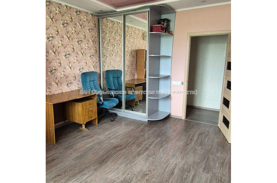Продам квартиру, Зубарева Александра ул. , 2 кім., 55 м², евроремонт 
