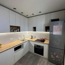Продам квартиру, Мира ул. , 2 кім., 58 м², евроремонт