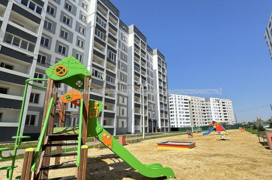 Продам квартиру, Полтавский Шлях ул. , 2  ком., 60.70 м², без внутренних работ 