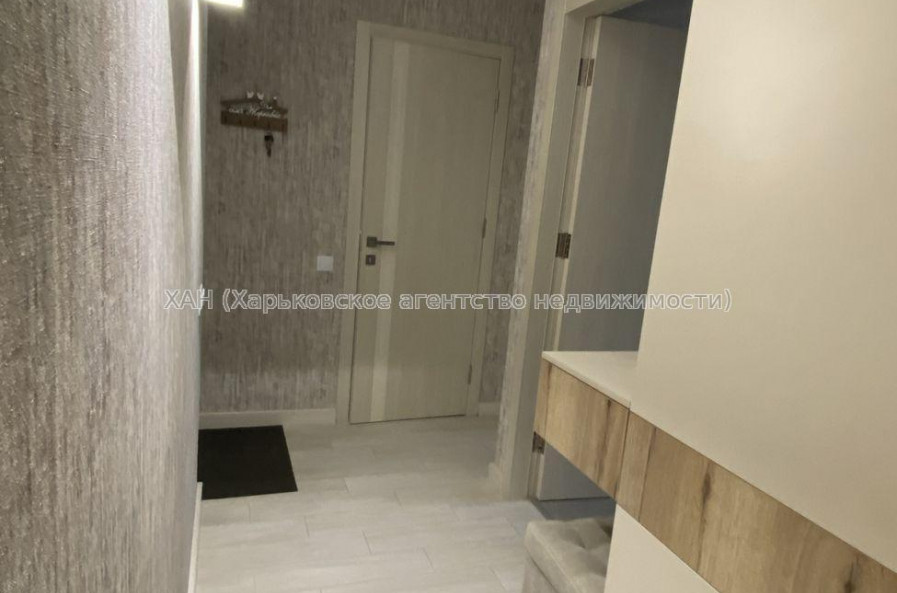 Продам квартиру, Непокоренных ул. , 3 кім., 62 м², капитальный ремонт 